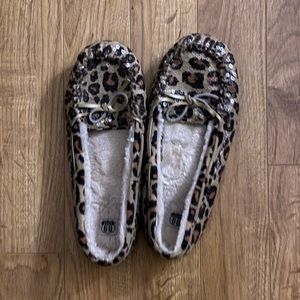 Womens slippers